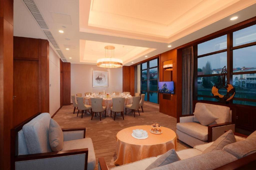 Shuguang International Hotel Kunshan Куньшань Екстер'єр фото